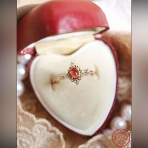 ✨925 Sterling Silver Red CZ Vintage Retro Ring